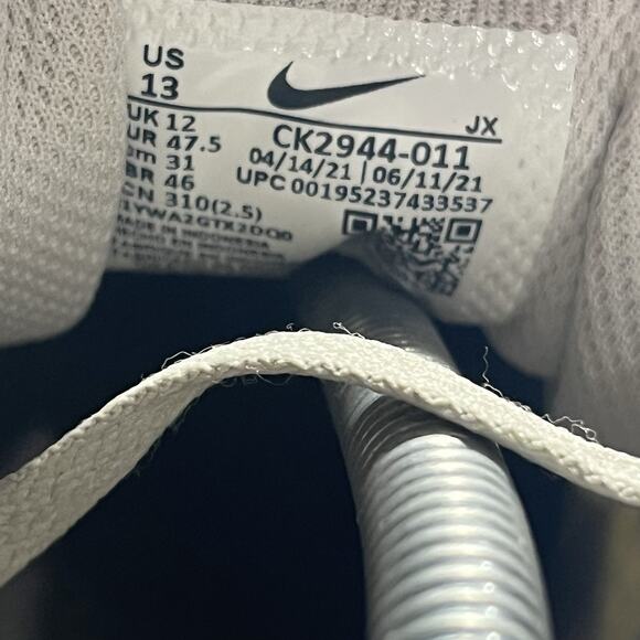 Nike Men’s Venture Runner DM8453-011 Venture Runner Wide 'Light Sneakers Size 13 - Picture 5 of 8